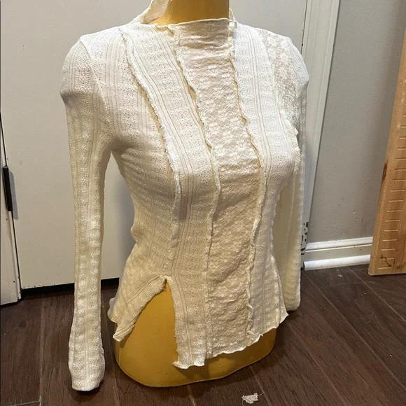 Free People Mockneck cream top… size Medium - Picture 1 of 7